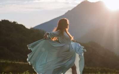 How to Choose the Right Wedding Guest Outfit