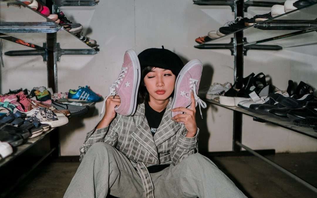 Fashionable Farewell: Sell Your Threads with Ease!