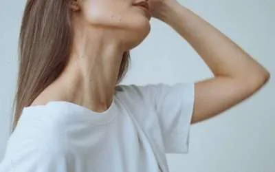 Less is More: Mastering the Minimalist Wardrobe