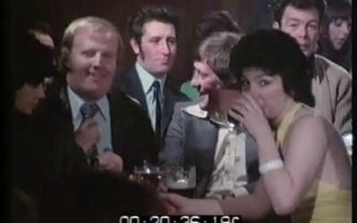 1970s Fashion | Comedy Club Audience | 1970's England | Documentaries report | 1975