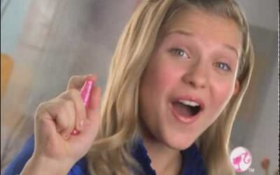 2010 Barbie H20 Design Studio Doll