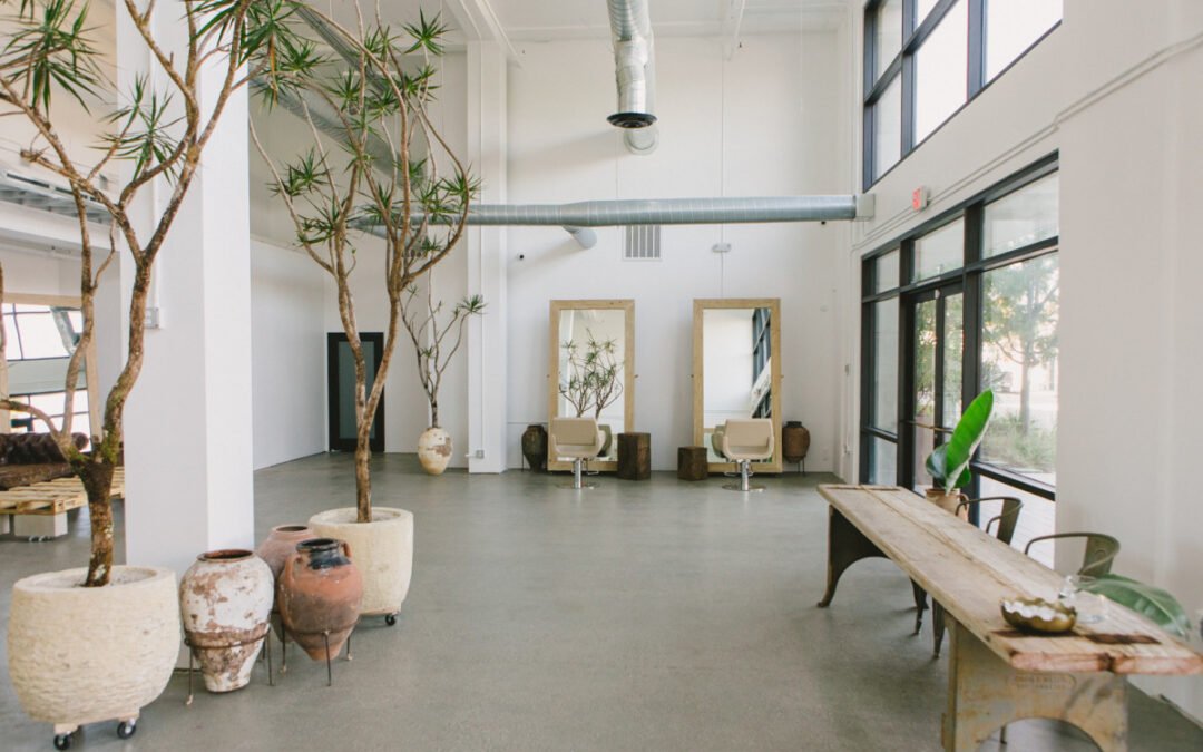 ICYMI: The Viral Hairstylist Offering $75 Curly Cuts, Fashionista's Best Fashion Purchases of 2025 & Chelley Bissainthe Shares Her Holiday Wishlist