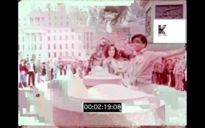 1970s UK, Fashion Models Pose in Trafalgar Square, Couture, Photoshoot