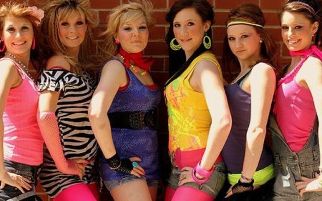 Top 50  80's Costume Party Ideas. Best vintage costumes 80's. Top retro style 1980's.
