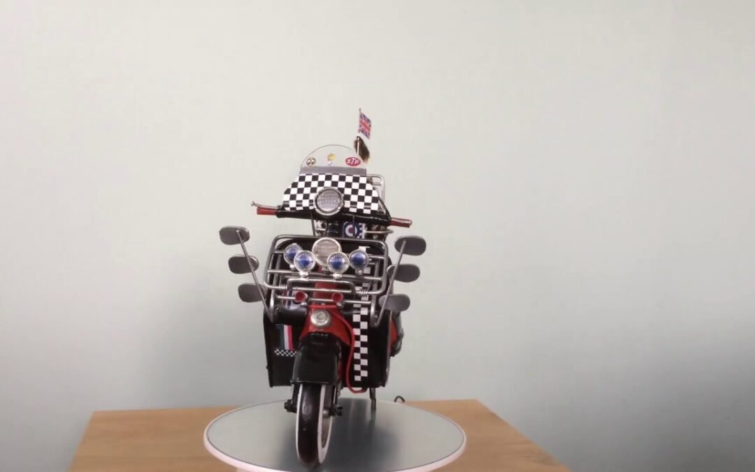 SCALE METAL ART TIN PLATE MODEL  1960'S VESPA SCOOTER   MODS STYLE