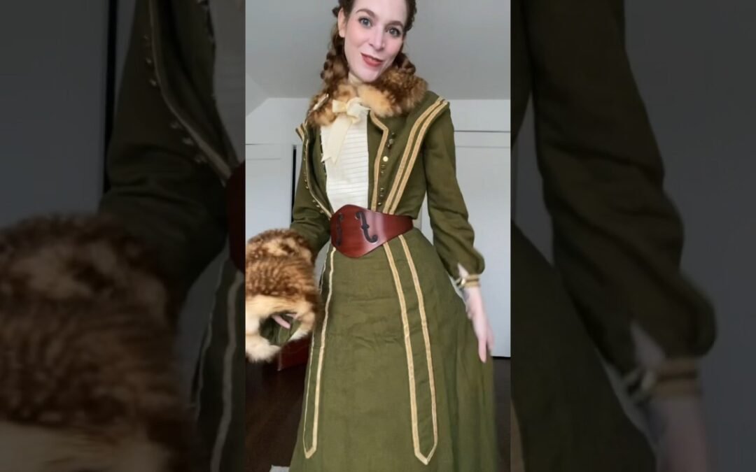 How fashion changed in 1900: Edwardian vs Victorian holiday outfits